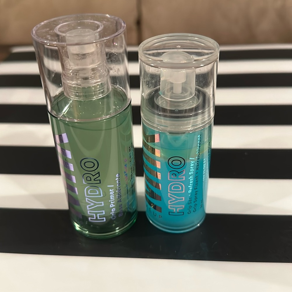 Milk hydro grip primer and refresh spray set